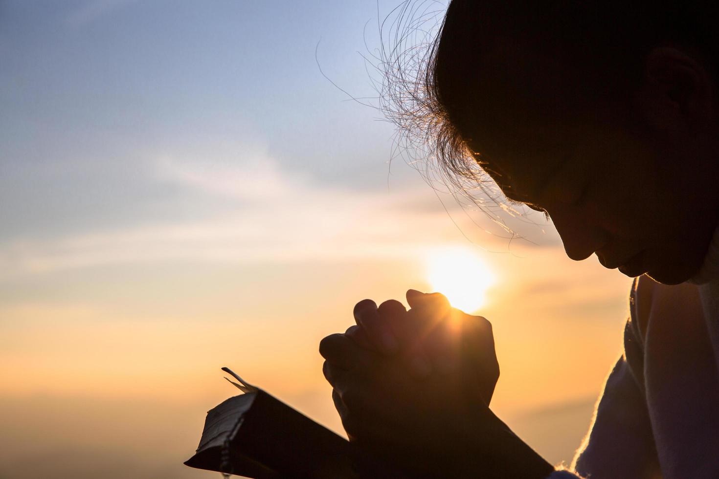 Praying image